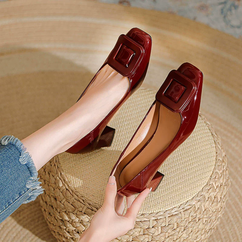Женские туфли на квадратном каблуке, удобные туфли на толстом каблуке, новинка 2025 года, французские туфли из лакированной кожи, неглубокие туфли на среднем каблуке, красные свадебные туфли.