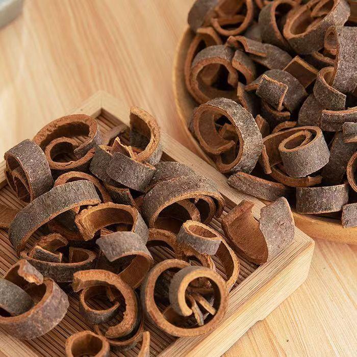Cassia Bark Strips Gui Pi 500g Dried Cinnamon Bark for Braising Stews and Decoctions in use