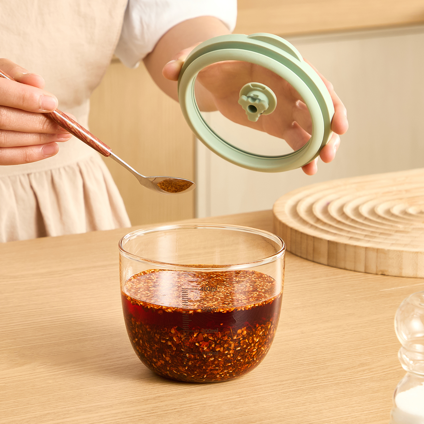 Glass Sealed Jar for Chili Oil, Household Food-Grade Cooked Oil Container with Lid, High Temperature Resistant Oil Spicy Jar