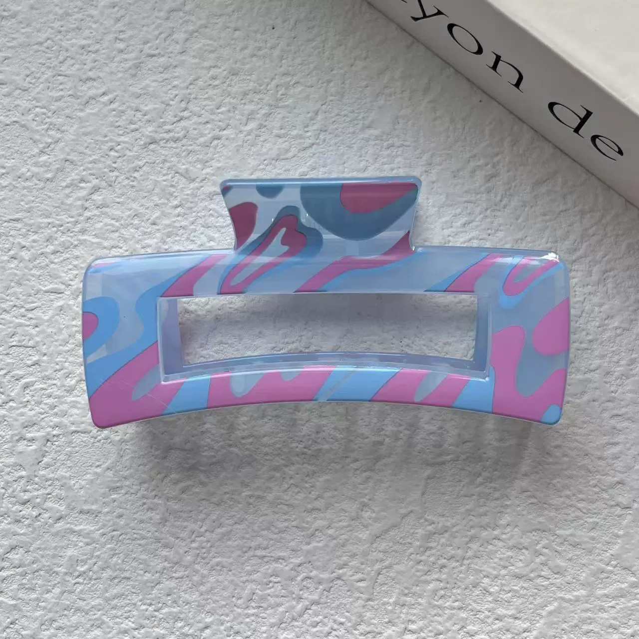 Краб‑заколка с ромашками, квадратный «шарк», 10,5×5×4,5 см, лёгкая