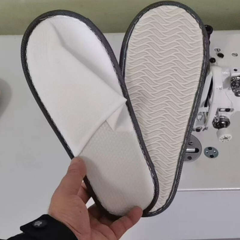 4枚の柳の葉模様滑り止め付きホテル客室用使い捨て不織布スリッパEVA卸売厚手|undefined