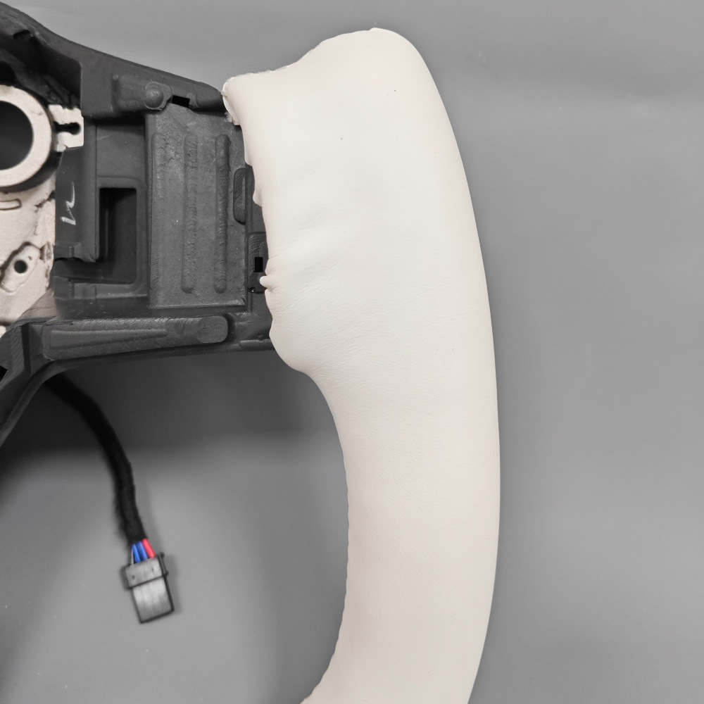 Suitable for Tesla Model Y/3 New Yoke Racing Square Steering Wheel Frame Modification with Heating