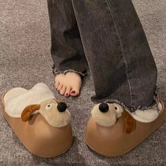 アニメ子犬は防水綿スリッパを取り外して、女性は冬のかわいい保温毛綿靴月子スリッパを着ている