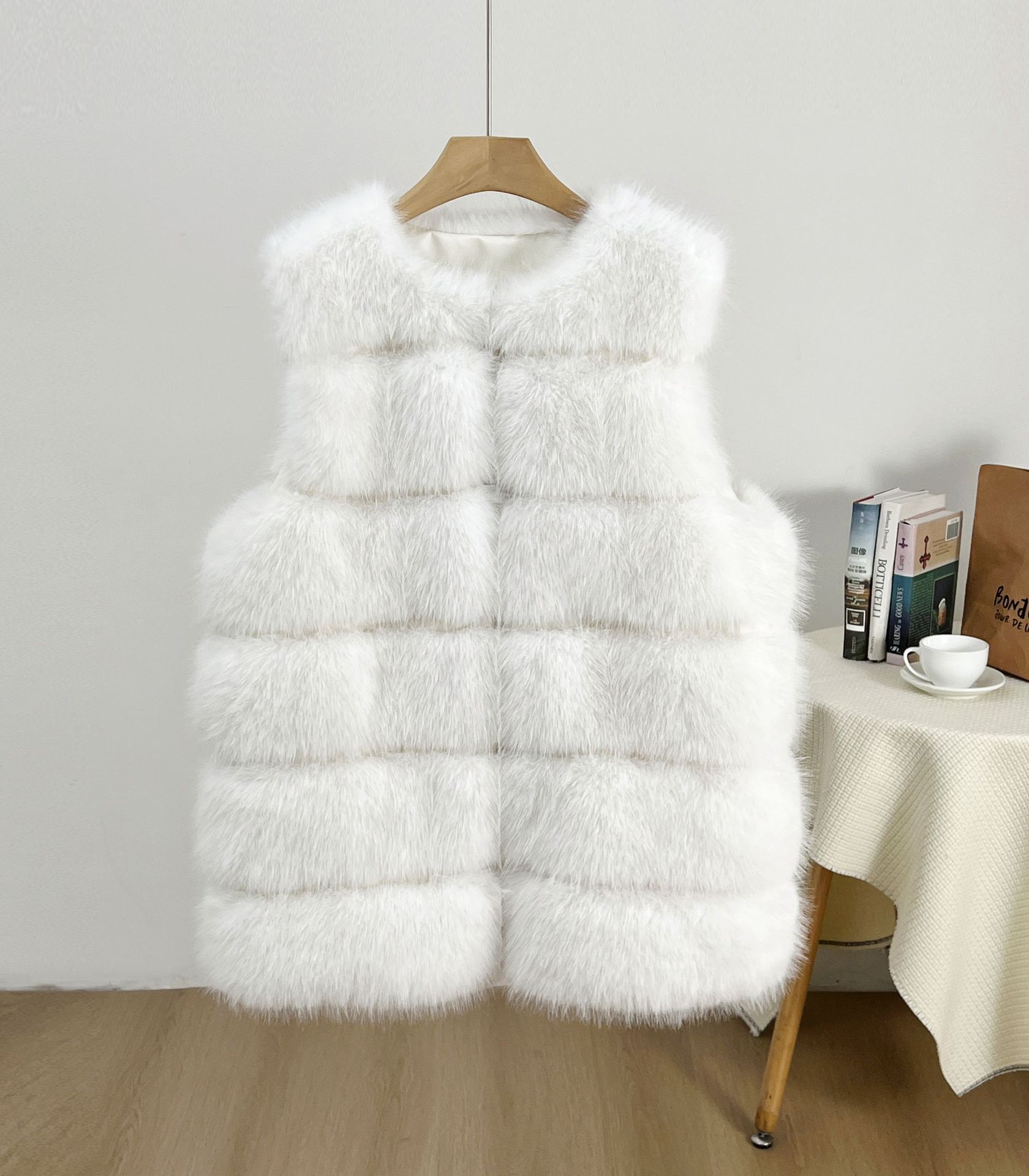Clásico de seis puntas chaleco de conejo de pelo de zorro chaqueta larga al por mayor simple estilo exterior estilo