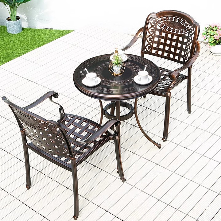 Mesa y silla al aire libre combinación de aluminio fundido patio jardín al aire libre impermeable y protector solar hierro forjado al aire libre mesa y silla de ocio conjunto