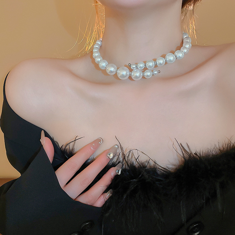 Collar de perla de tamaño exagerado, personalidad europea y americana, temperamento de nicho simple, ajuste de alta sensación para mujeres
