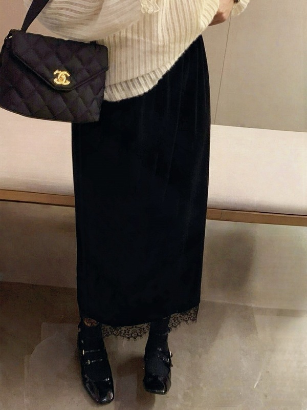 蕾丝拼接丝绒半身裙女2025新款秋冬季高腰显瘦开叉松紧腰直筒裙子|undefined
