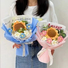 卒業シーズンの教師の日のギフト、教師や母親へのクリエイティブな手作りのかぎ針編みのヒマワリとバラのウールのブーケ、ハイエンド