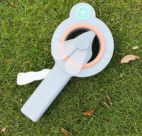 Portable hand-operated fan summer cartoon style hand-cranked fan can be held mini fan street stall supply