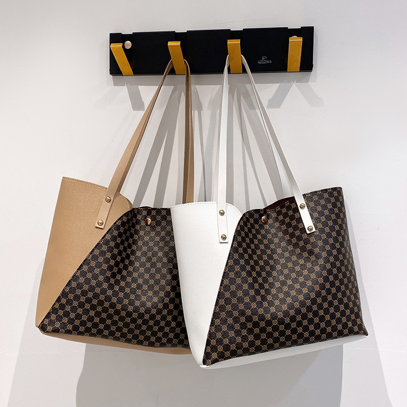 Bolsas de mujer al por mayor de comercio exterior 2023 nueva moda bolsas de hombro de moda personalidad bolsas de tote de color una bolsa transfronteriza