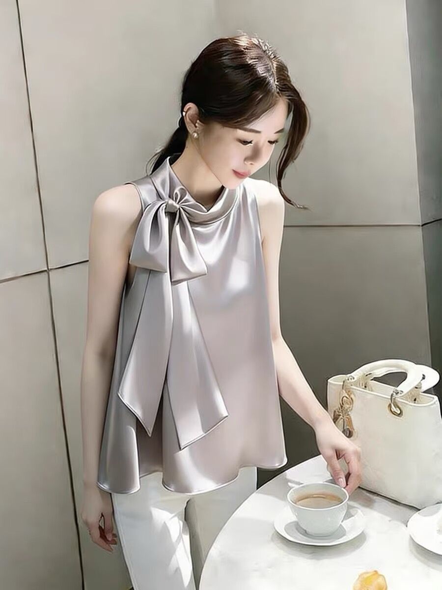 Áo hai dây satin cổ yếm phong cách Pháp — màu xám