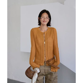 半身裙;女式T恤;毛衣