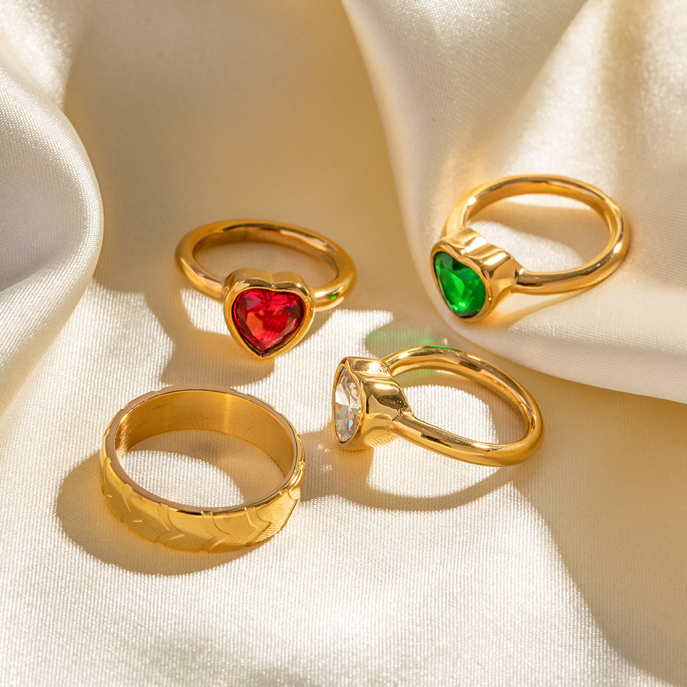 Retro Heart Shape Stainless Steel Plating Zircon Drop Earrings Ear Studs 1 Pair