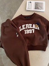 �W�����⃺ͯ���b������ͯ��ͨС�ܼӽq�l��Ůͯһ�w�q�lѝ�ɼ���