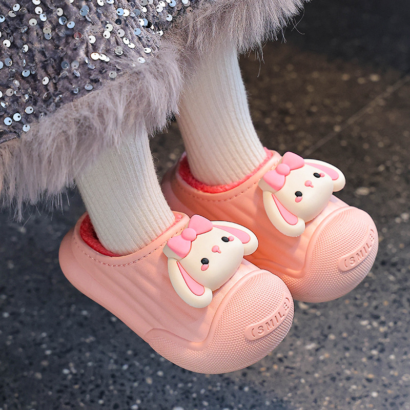 Zapatillas de algodón de invierno para niños y niñas calientes con cubierta de algodón impermeable de vello lindo bolso de bebé zapatos de algodón