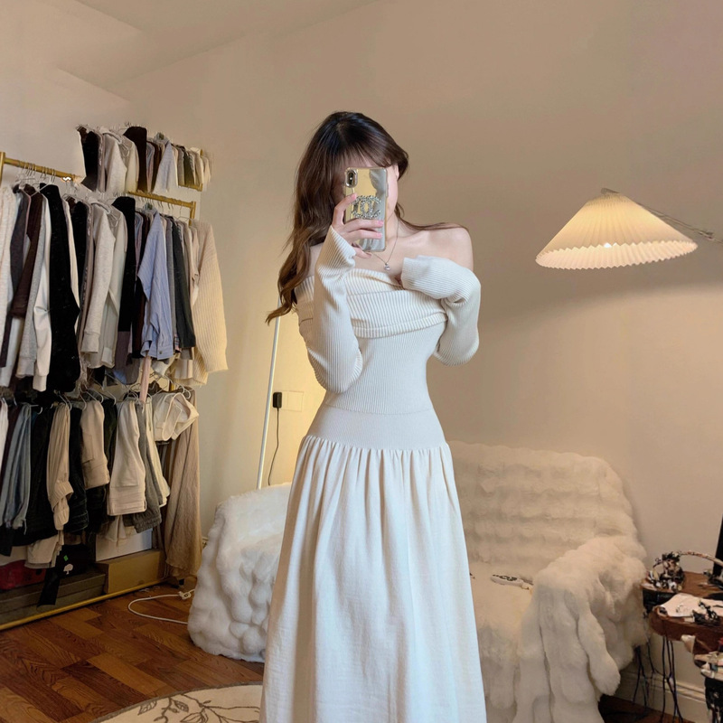 Autumn French-Style Off-Shoulder Long-Sleeve Knit Dress for Women, High-End Autumn Waist-Cinching Slimming Elegant Long Dress