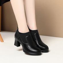 �����ꋌ��Ь��ˮ̨������ڈA�^��ɫ��ɫ�ָ���Ь������m�ɾo��