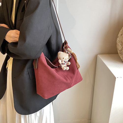 Autumn Retro Fashion Bucket Bag 2024 New Trendy Casual Large Capacity Shoulder Bag Work Commuting Underarm Bag