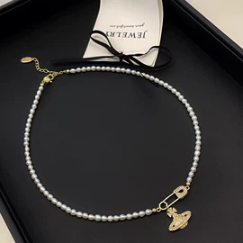 天然珍珠耳饰;天然珍珠胸饰;天然珍珠项饰