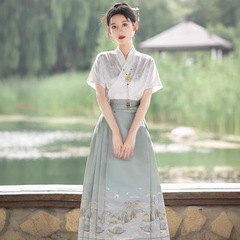 婦人服2025夏の新型中国式改良中国風半袖漢服百馬面スカート二点セット