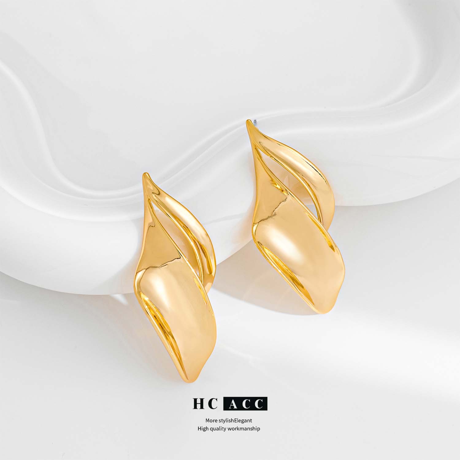 european-and-american-exaggerated-fashion-niche-irregular-design-atmospheric-high-sense-copper-plated-real-gold-womens-creative-gap-ear-jewelry