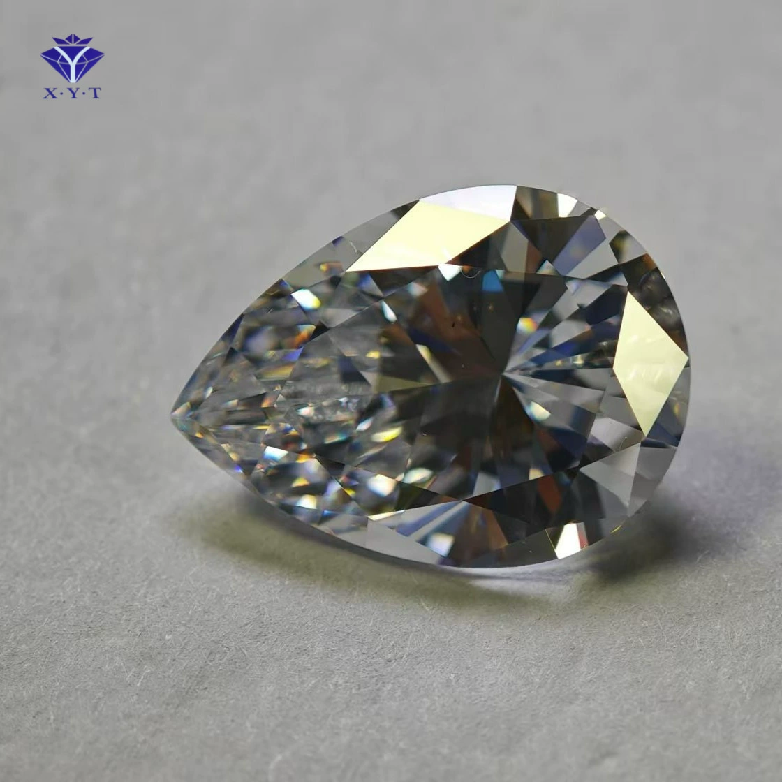 Белые капли воды грушевидные драгоценные камни в форме колья