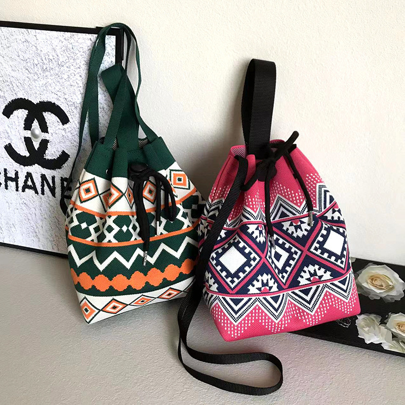 Vessel Bag Casual Knitted Hand Bag Handbag Chessboard Color Contrast All-Match Light Luxury Drawstring Tote Hand Bag Vessel Bag Casual Knitted Hand Bag Handbag Chessboard Color Contrast All-Match Light Luxury Drawstring Tote Hand Bag