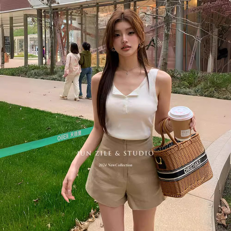 Khaki Simple Casual High-Waisted Shorts for Women 2026 Summer New Style A-Line Height-Enhancing Short Bottoming Shorts for Women Khaki Simple Casual High-Waisted Shorts for Women 2026 Summer New Style A-Line Height-Enhancing Short Bottoming Shorts for Women