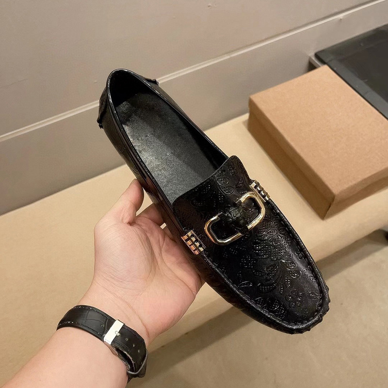 Nuevos zapatos de hombre de primavera y otoño, zapatos de cuero casuales europeos, zapatos de cuero para hombres, zapatos de cuero para hombres, zapatos de hombre transpirables.