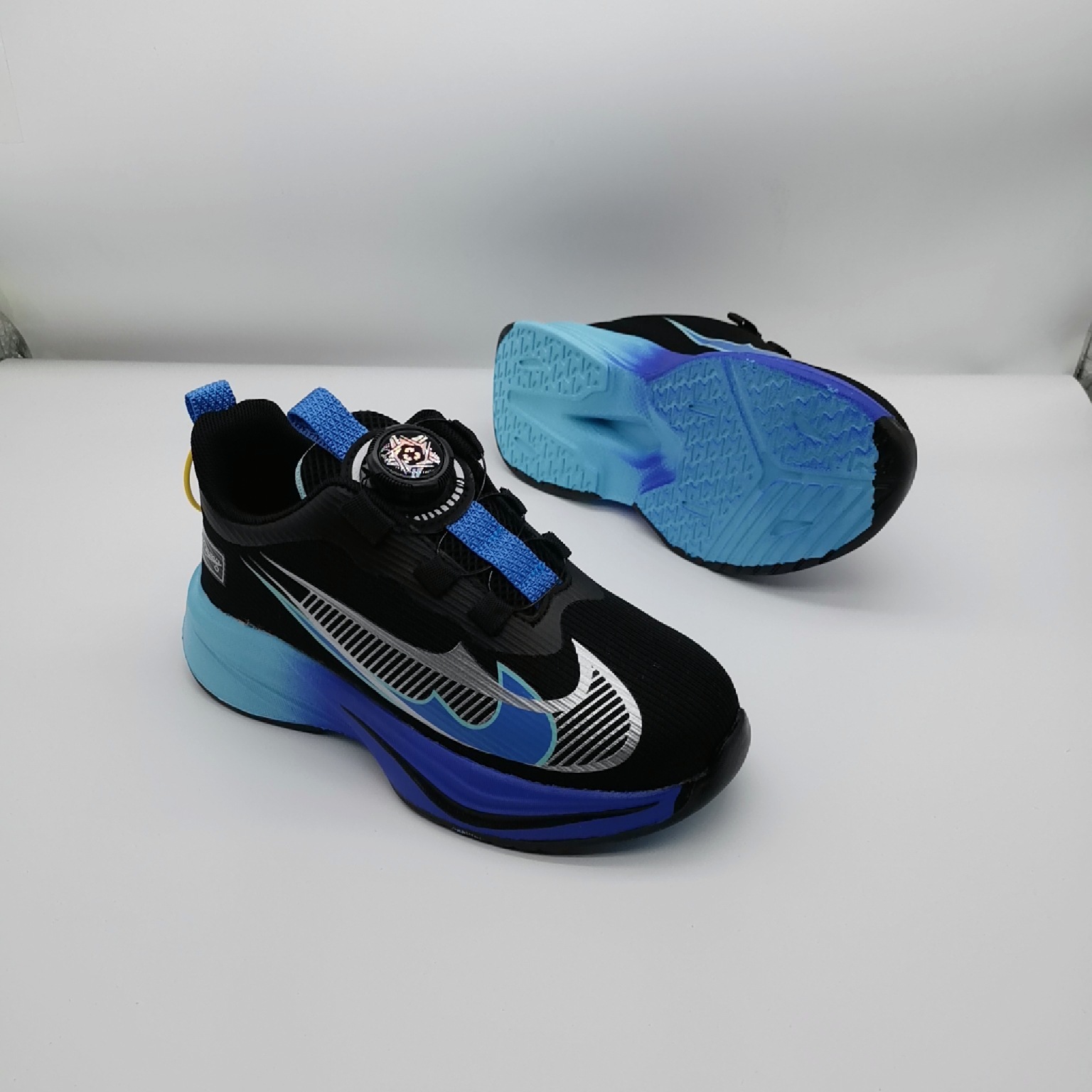 Niños de otoño doble red 33 - 38 yardas 2025 nuevos zapatos transpirables para niños zapatos de papá zapatos de niños zapatos deportivos