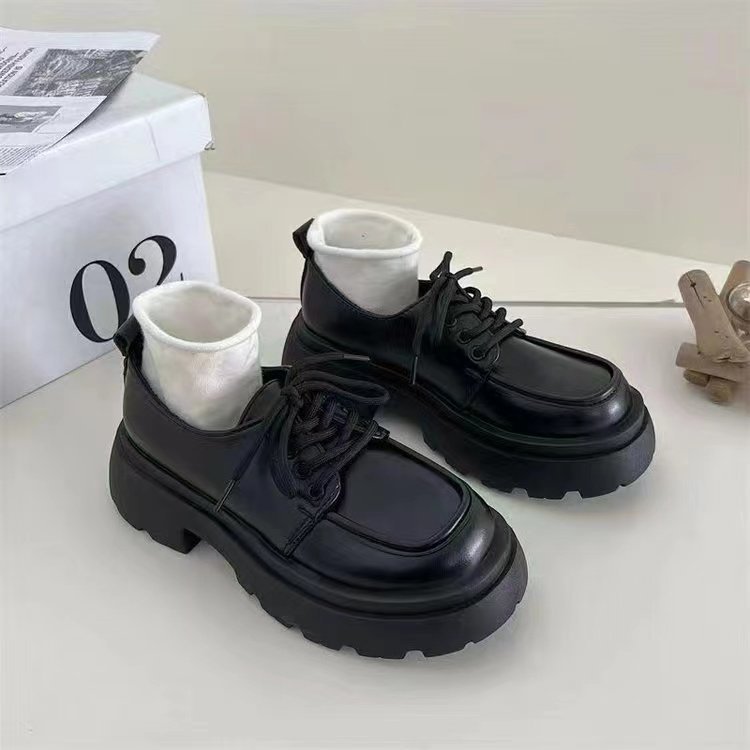 Zapatos de cuero pequeños mocasines de mujer 2024 primavera nueva plataforma de tacón grueso estilo británico blanco con cordones estudiante zapatos individuales del todo fósforo