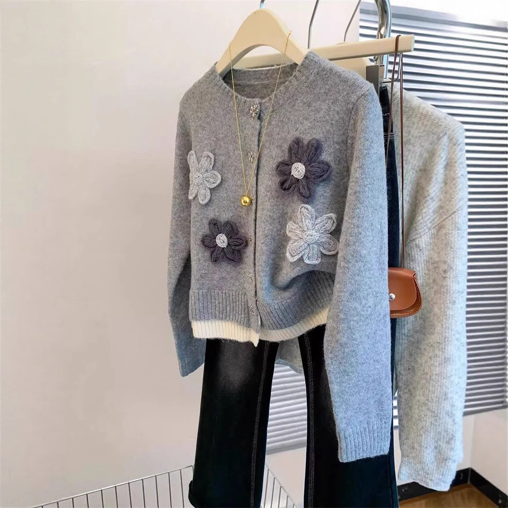 灰色花朵假两件针织开衫外套女秋冬新款小个子短款毛衣上衣新款女