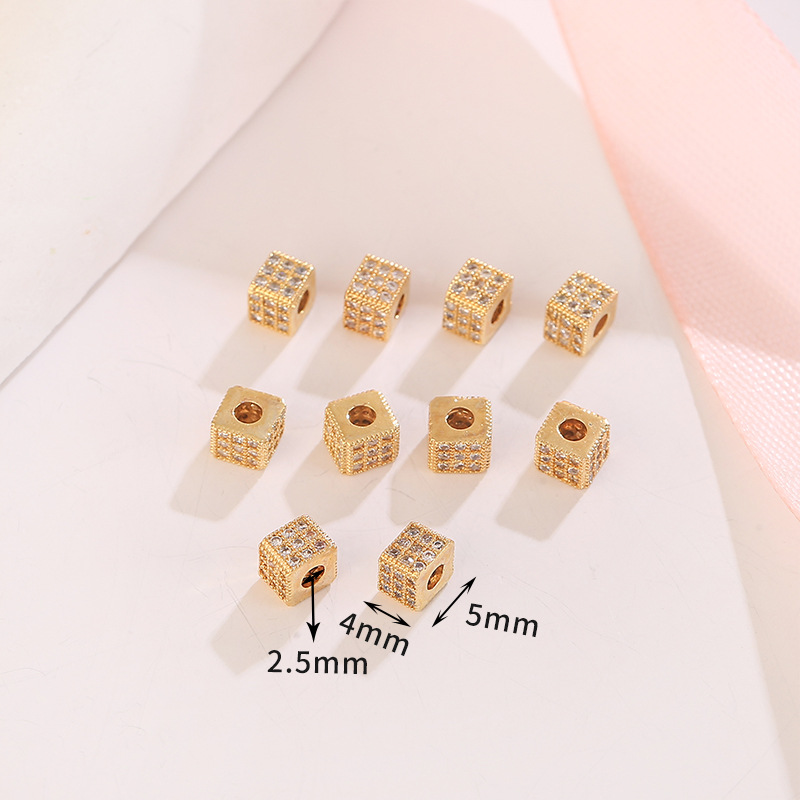 Style 12 Three rows of square diamond-inlay beads 4*5mm