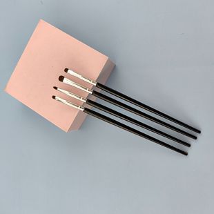 Small Horse Hair Fine Eye Shadow Brush Eye Makeup Details Brush Silkworm Eyeliner Makeup Brush Eye Details Concealer Brush
