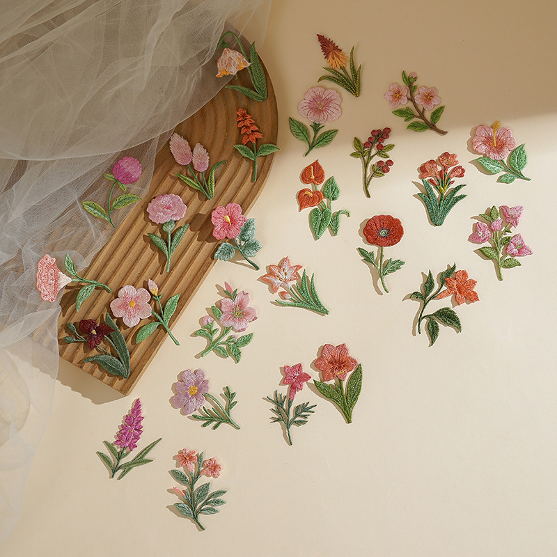 ins风粉色立体花朵绣花布贴  刺绣布贴服装包包 污渍修补熨烫背胶