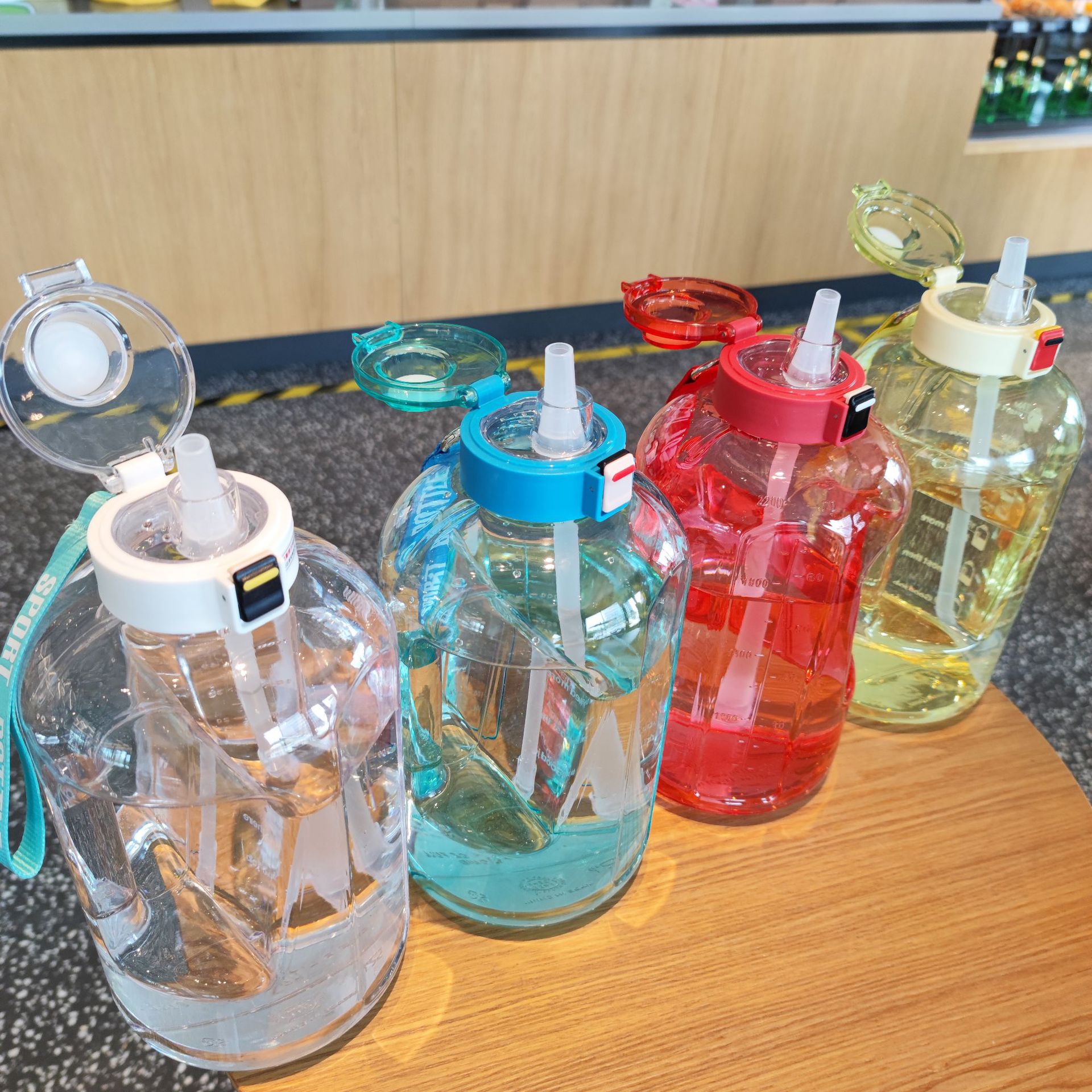 Wholesale plastic water bottle straw por...