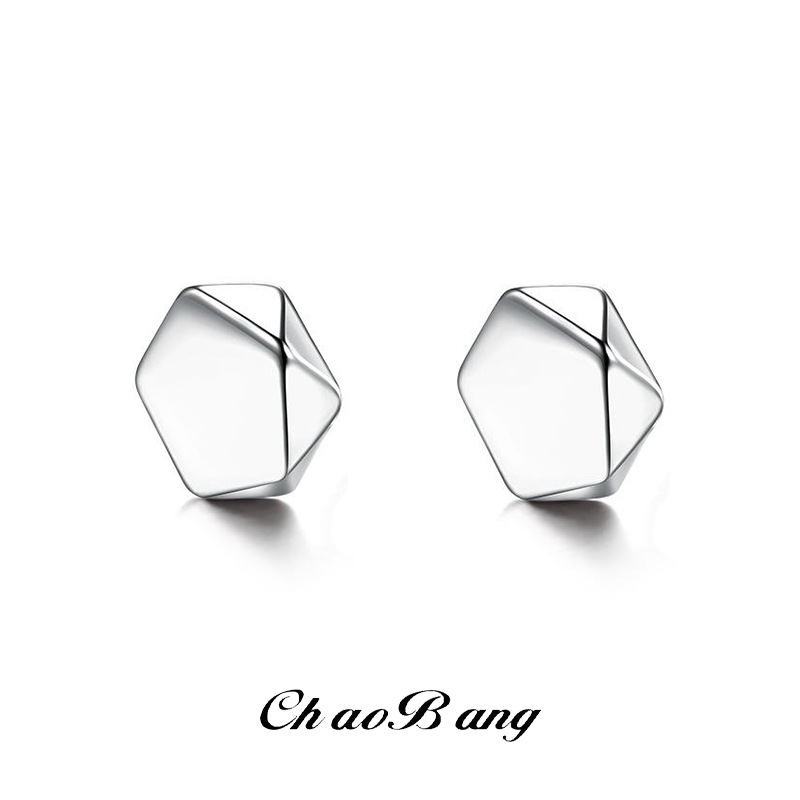 Cross-Border Hexagonal Magnetic Ear Clips for Men, Stylish and Sophisticated, Niche, Simple, Non-Pierced Earrings for Women, Geometric Jewelry