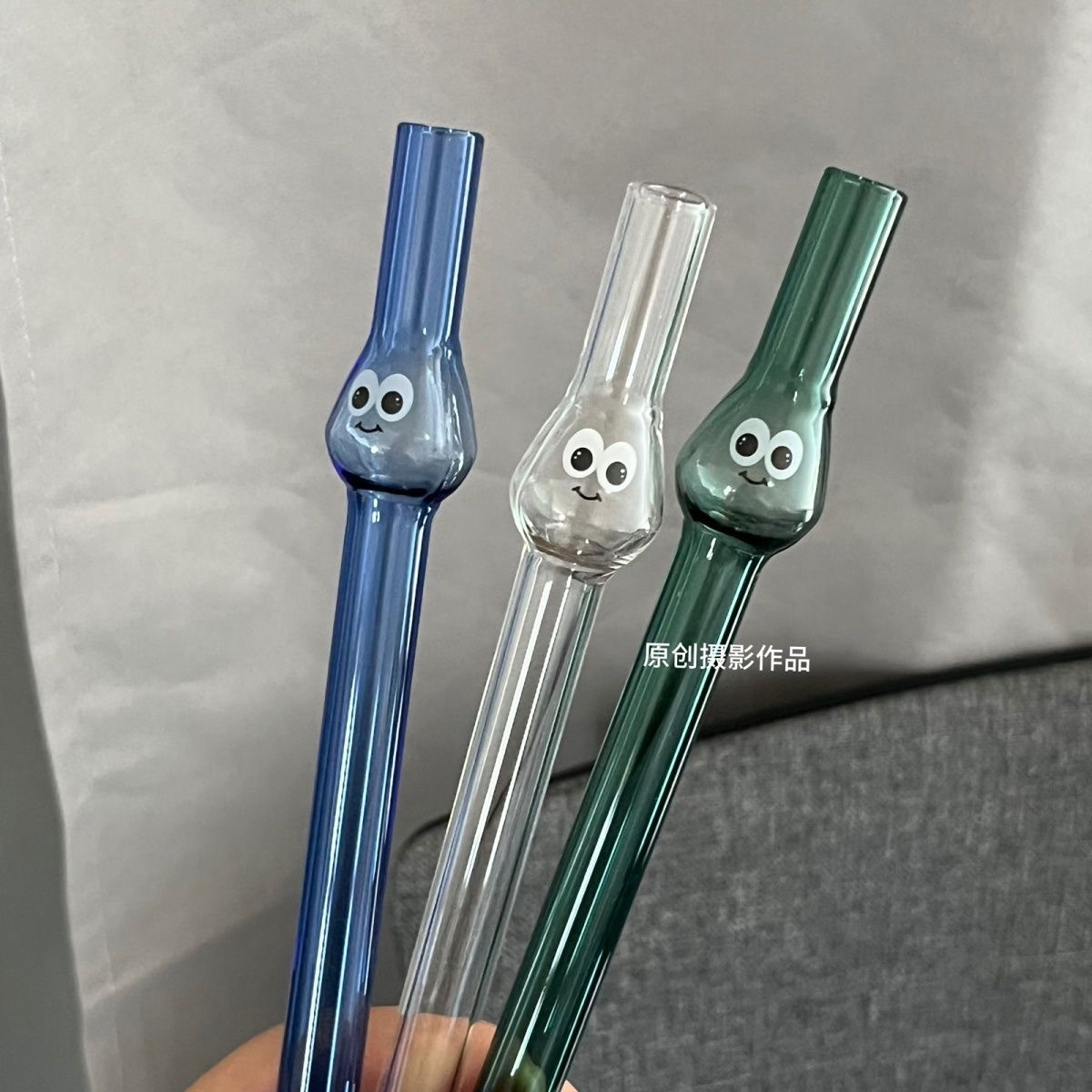 Big Eyes Pipes in-viento estudiantes de alto valor facial lindo dibujos animados pipas de agua potable perlas resistentes a altas temperaturas tubo recto