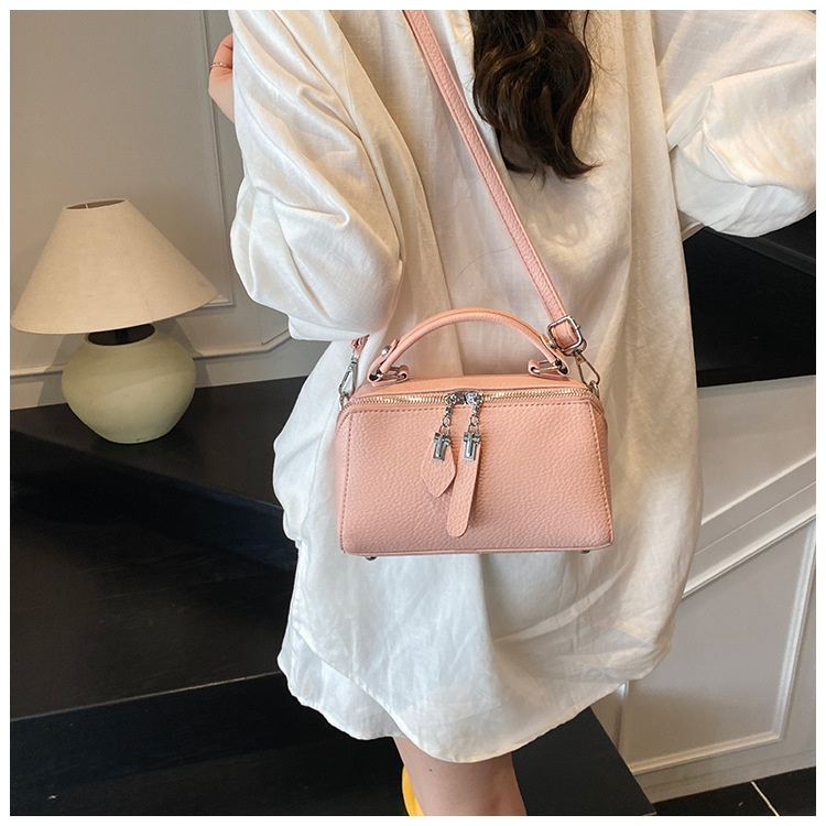 Korean retro fashion hand-held box bag for women 2025 new trendy and versatile small square bag, a niche and simple crossbody bag undefined