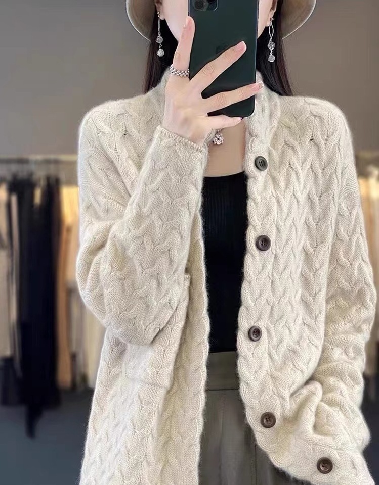 Solid color long sleeve sweater coat