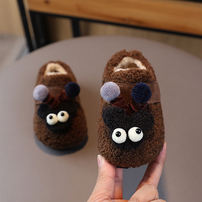 Zapatos de algodón cálido de invierno para niños lindos zapatos de peluche de dibujos animados con suela suave para niños zapatos de beans 2025 nuevos zapatos de algodón