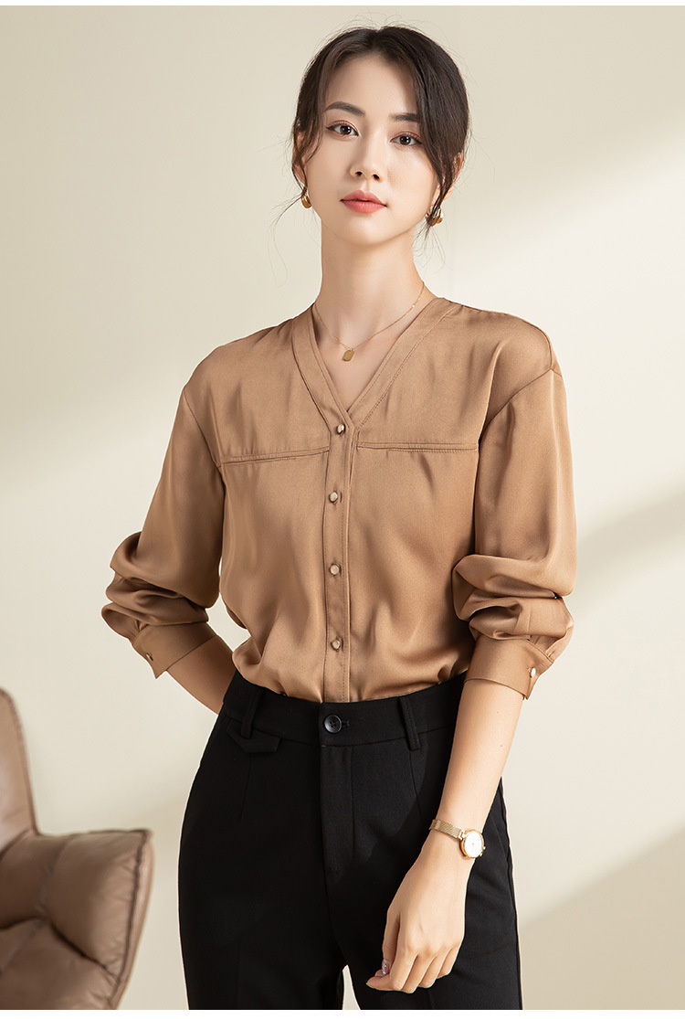 Áo sơ mi nữ dài tay cổ chữ V thiết kế trễ vai, xếp ly rộng rãi — Màu be chi tiết 8