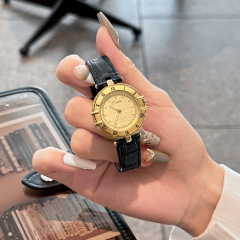 依文琳小眾氣質中古石英表時尚優雅圓盤皮帶手錶簡約小巧女士手錶
