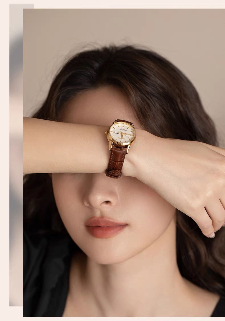 2025 yeni kadın saati ünlü marka hakiki sade erişilebilir lüks niş moda su geçirmez ışıklı deri retro kadın saati