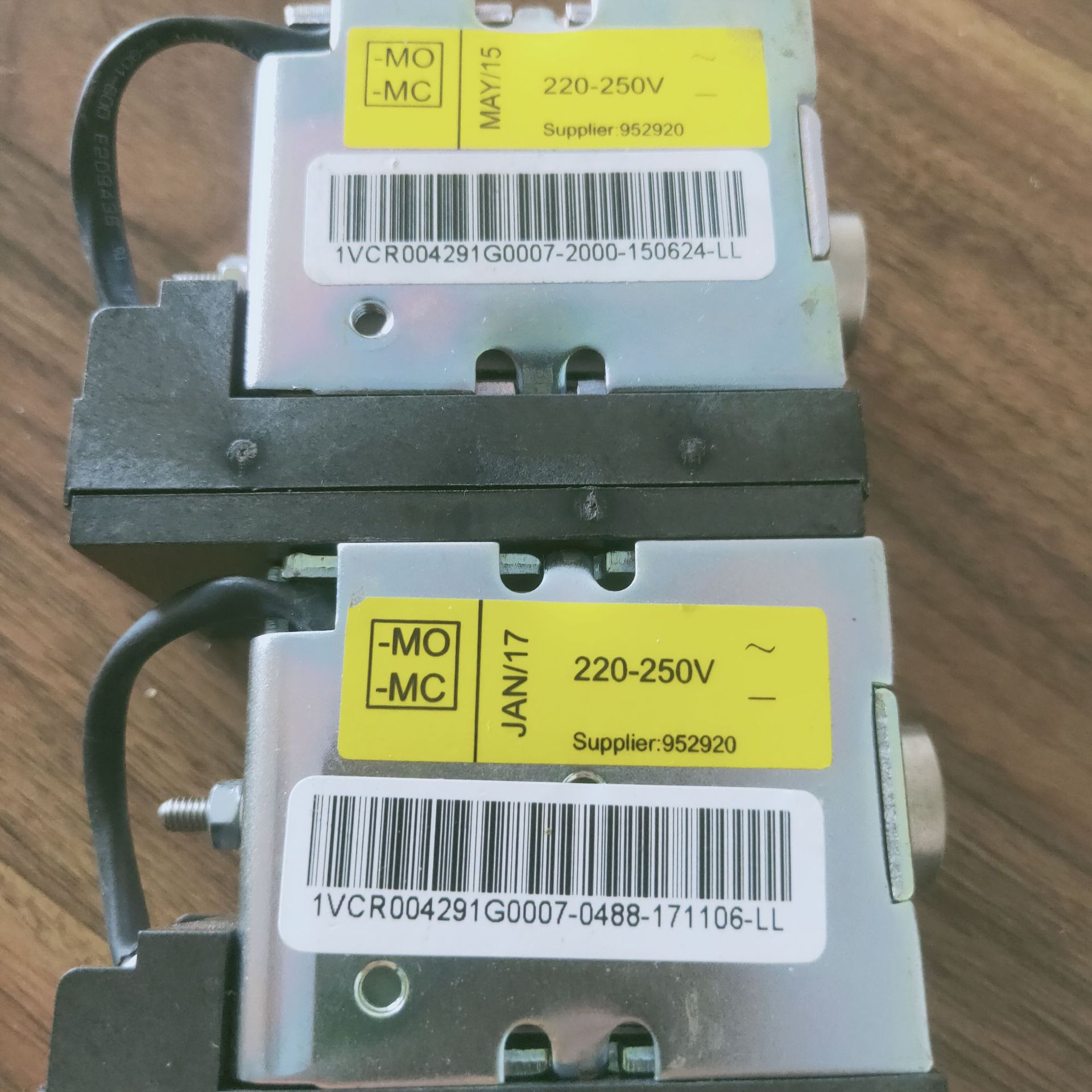 1VCR004291G0007合闸线圈MC VD4合闸线圈 合闸脱扣器220VDC/AC MC