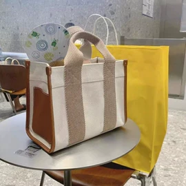 化妆包;休闲背包;女士单肩包