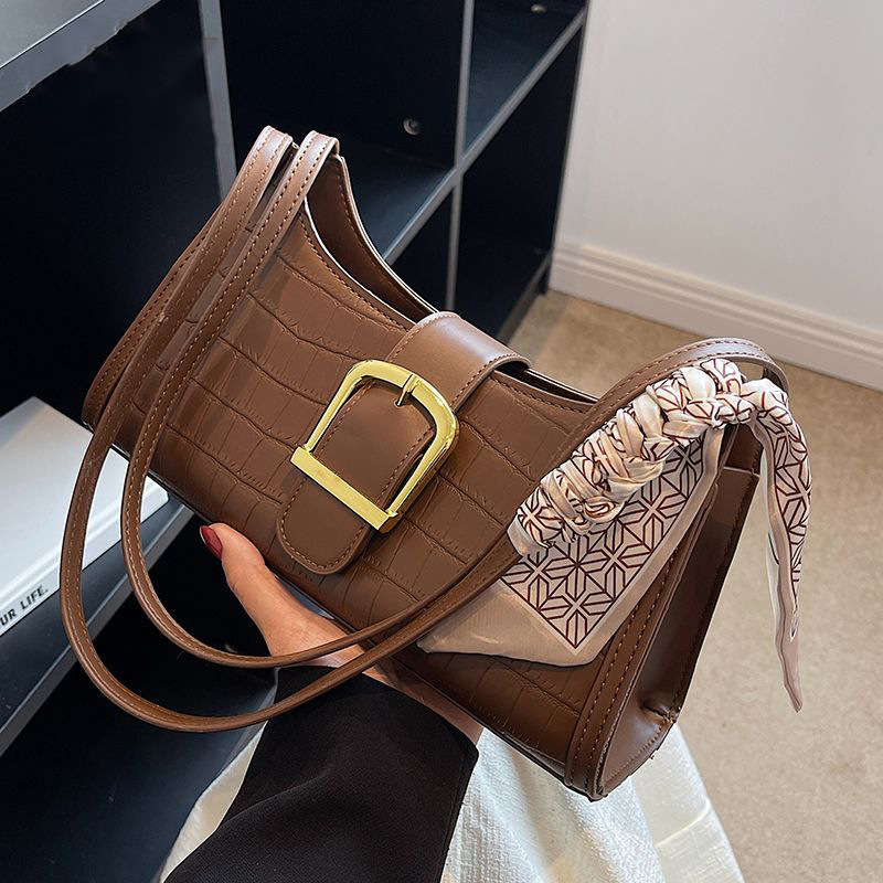 Luxury Niche Design Women's Handbag 2026 New Spring Versatile Fashion Single Shoulder Underarm Baguette Bag - Thumbnail 3