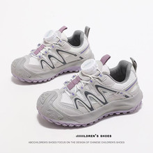 童鞋女童运动鞋秋季防滑鞋子2025新款轻便耐磨儿童老爹纽扣跑步鞋