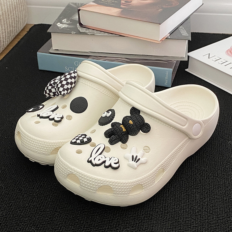 Thick-soled hole shoes women's summer wear 2024 new non-slip excrement feeling beach shoes covered toe sandals men's wholesale