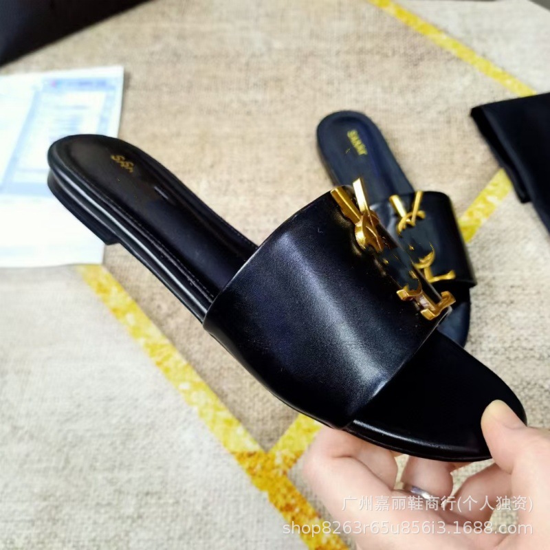 Shengjia 2025 nuevas sandalias planas de primavera y verano de gran tamaño zapatillas de un solo zapato con hebilla de letra cómoda y versátil al por mayor